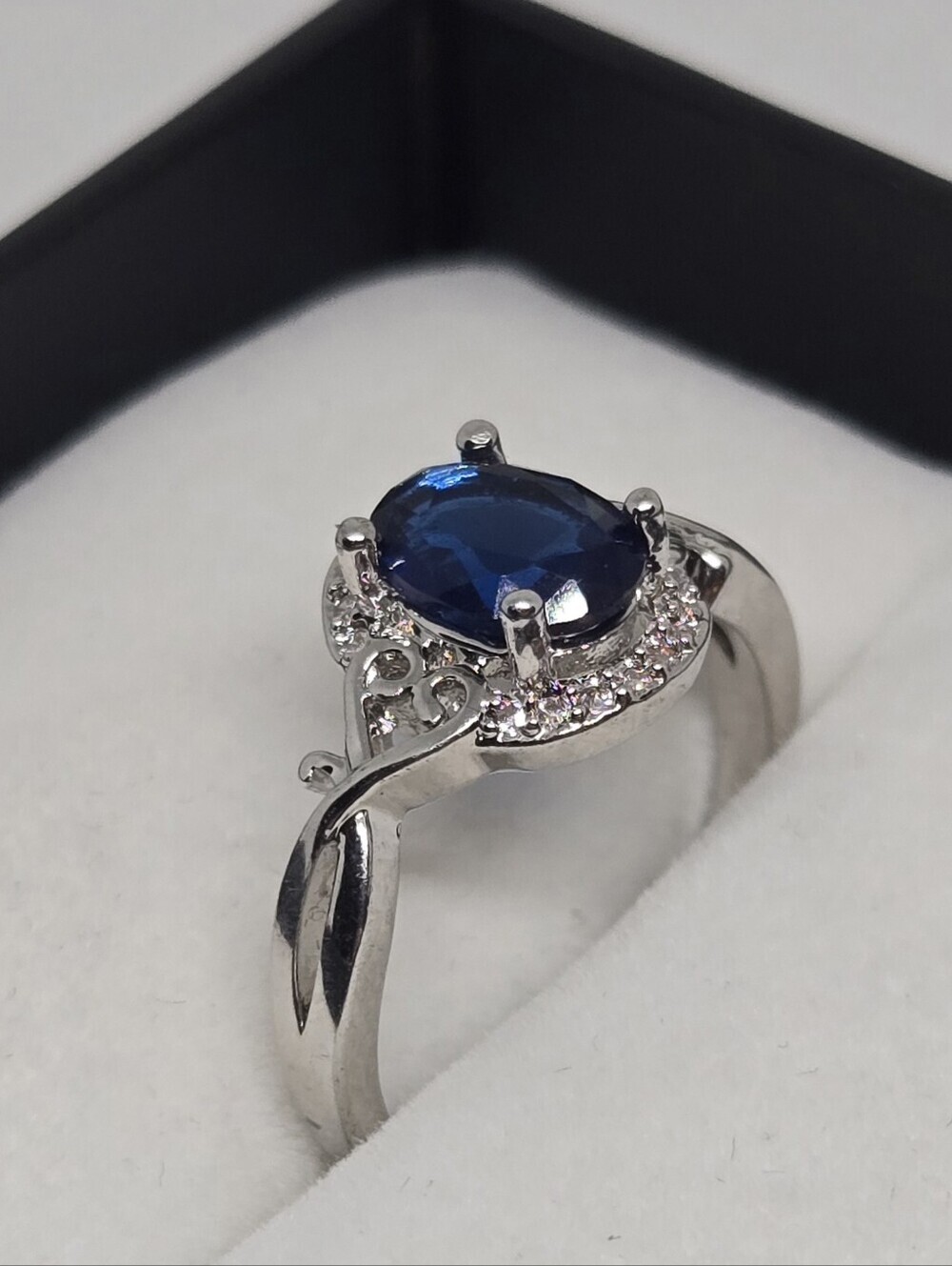 Blue Sapphire Color Halo Ring Silver Tone Filigree Statement Jewelry - Picture 3 of 13